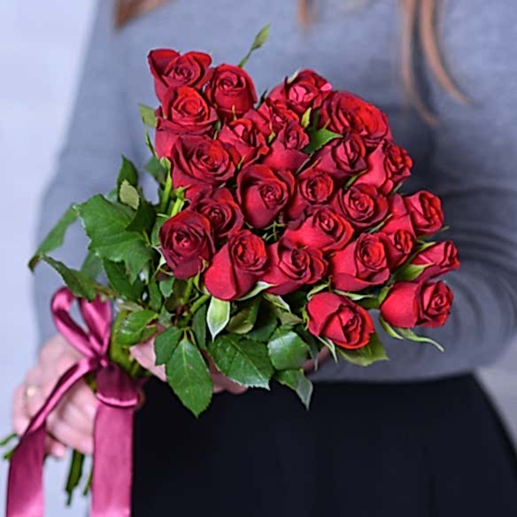 25 красных роз 35-40см (Кения)
